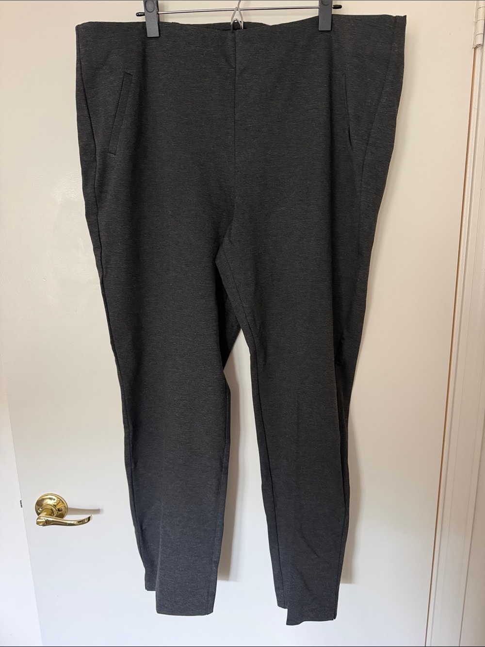 Chico’s Charcoal Gray Ponte Pull On Slim Pant